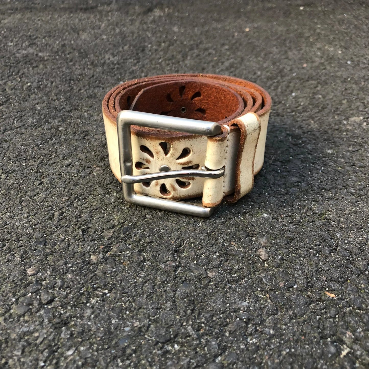 Vintage Beige Flower Belt