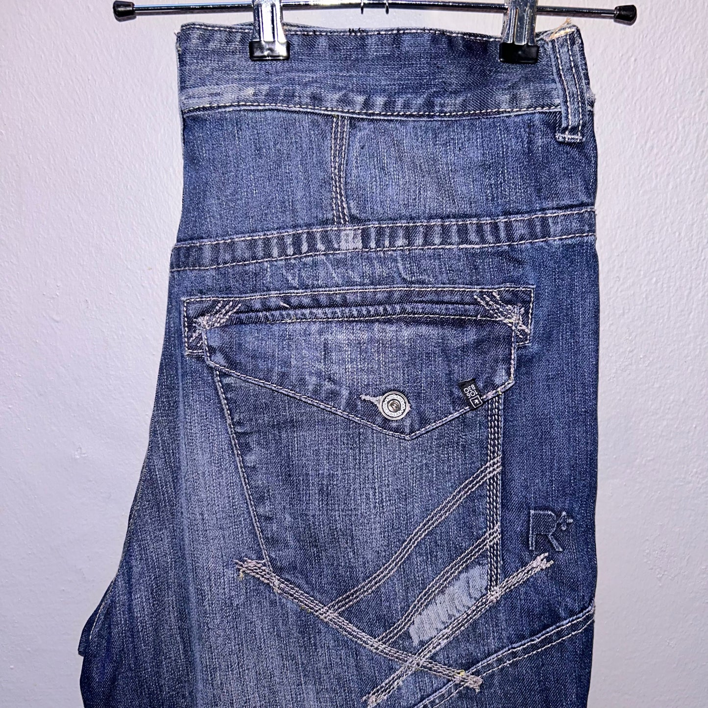 Rocawear Lines Baggy Pants