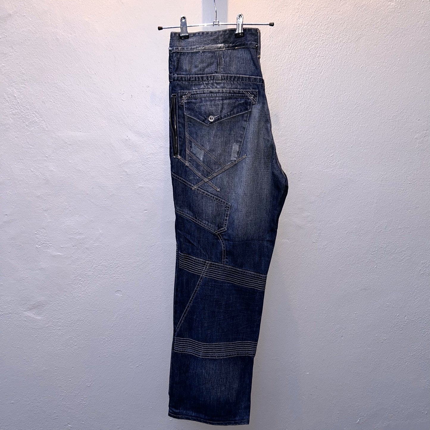 Rocawear Lines Baggy Pants