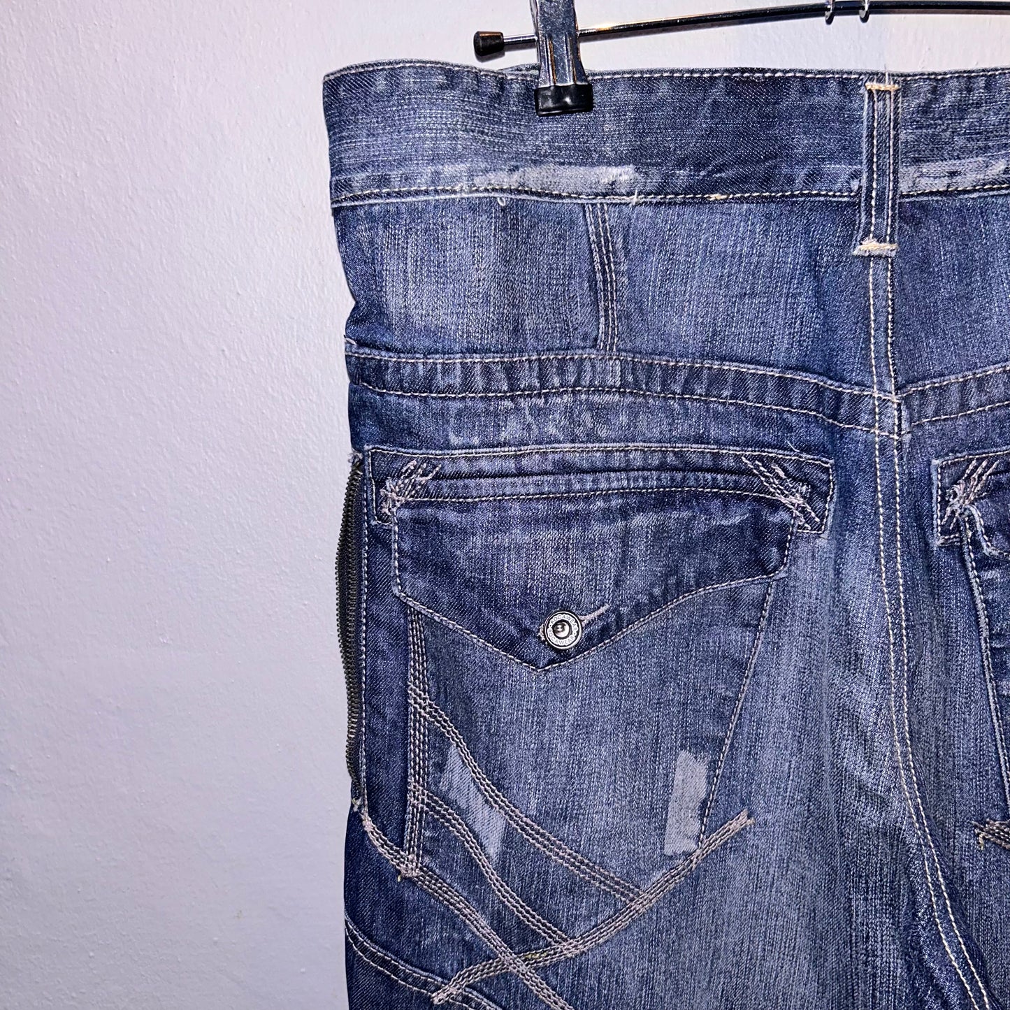 Rocawear Lines Baggy Pants