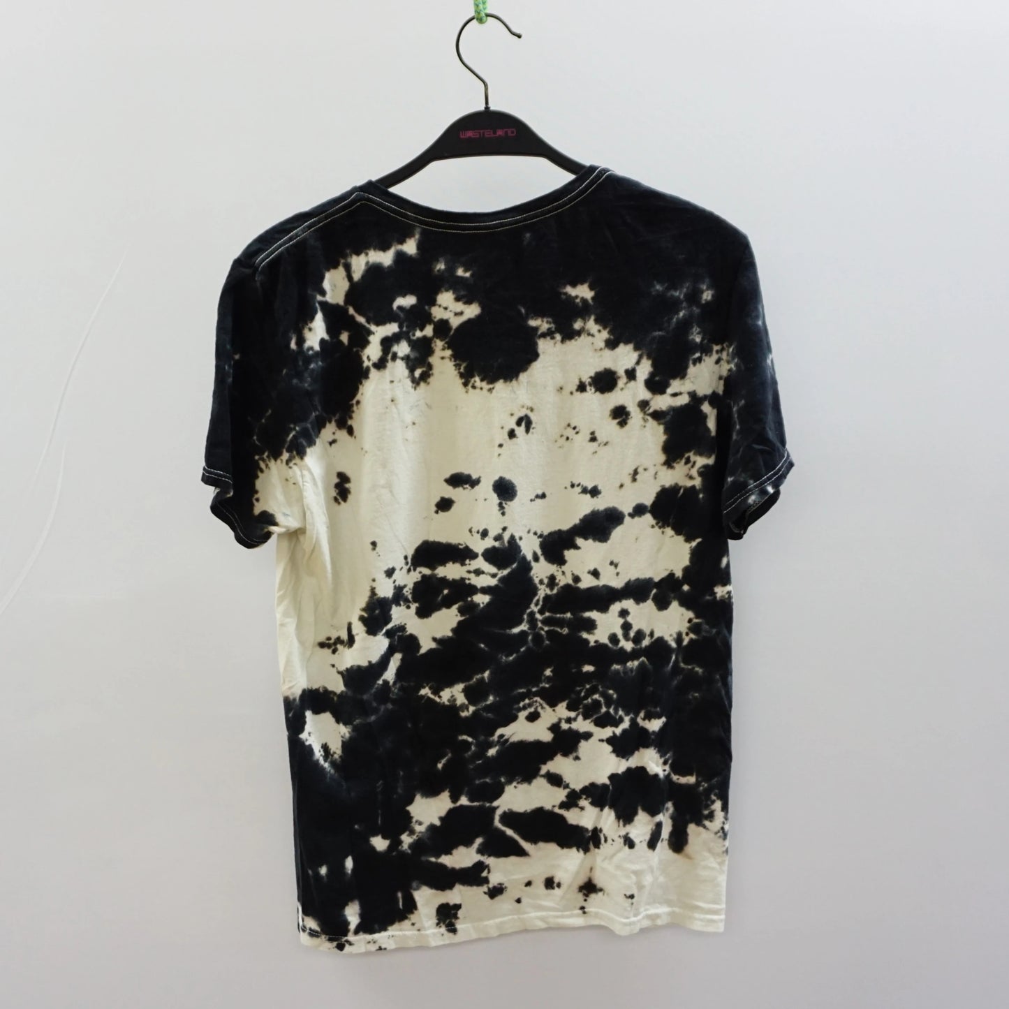 Vintage Black And White Poison Tee-Shirt