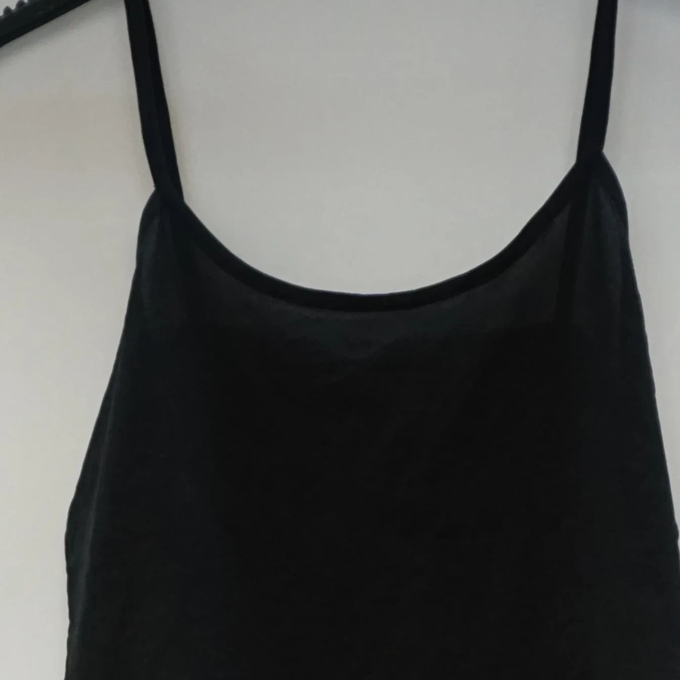 Vintage Black Basic Top Center