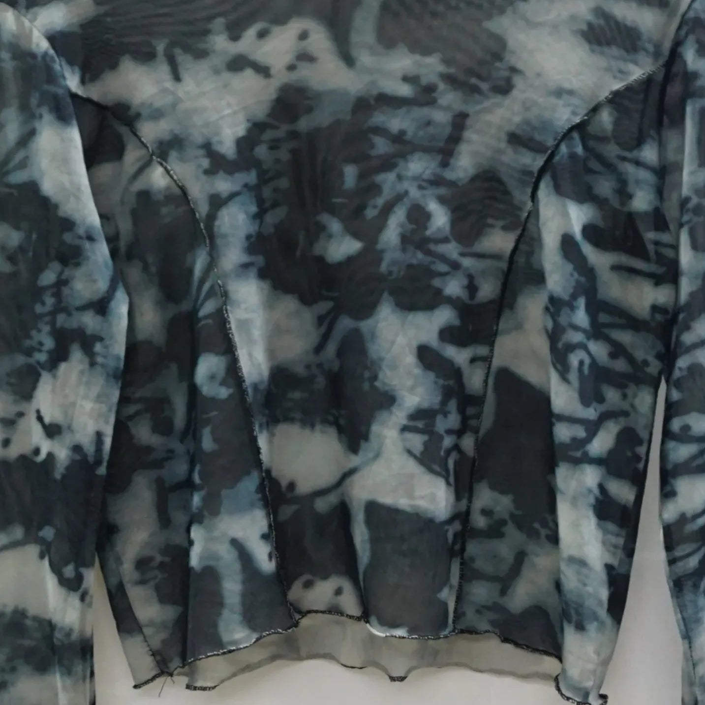 Vintage Blue Mesh Top Center