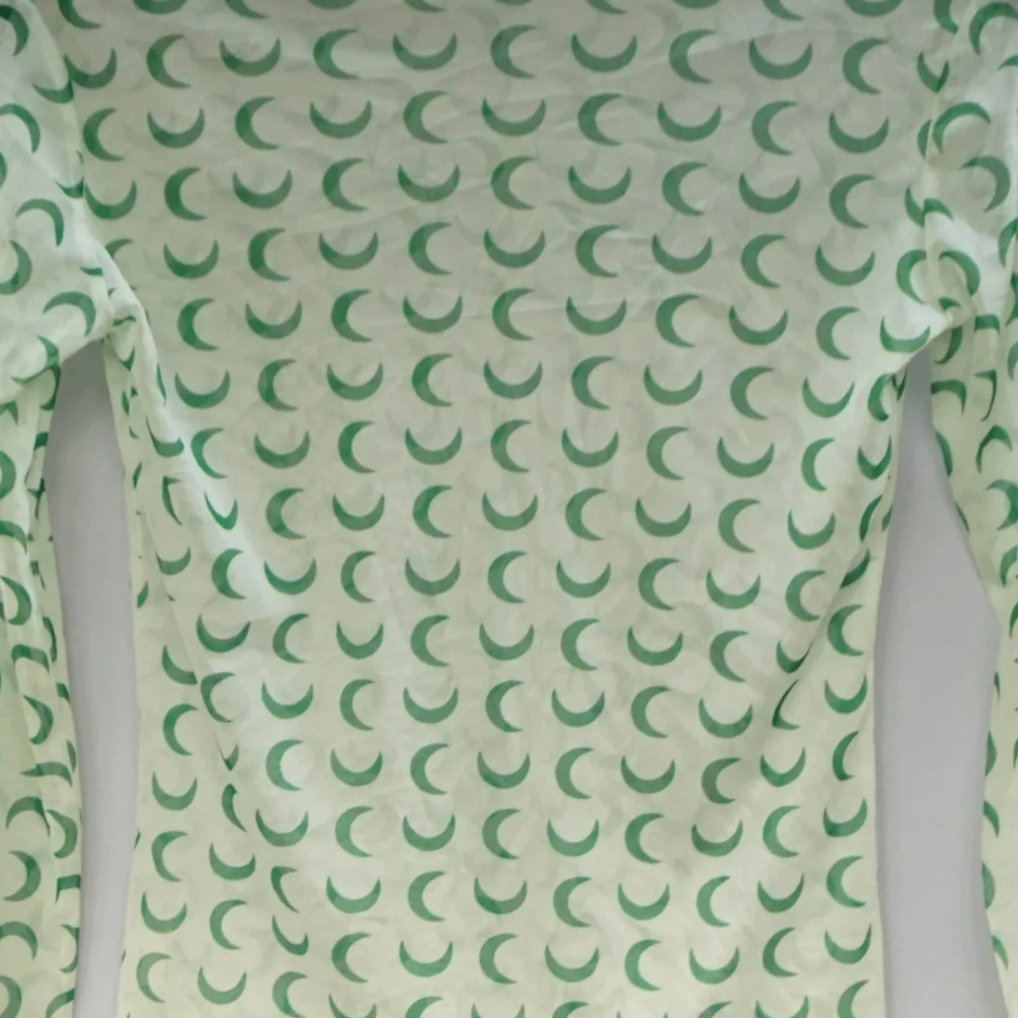 Vintage Off-white Mesh Top Center