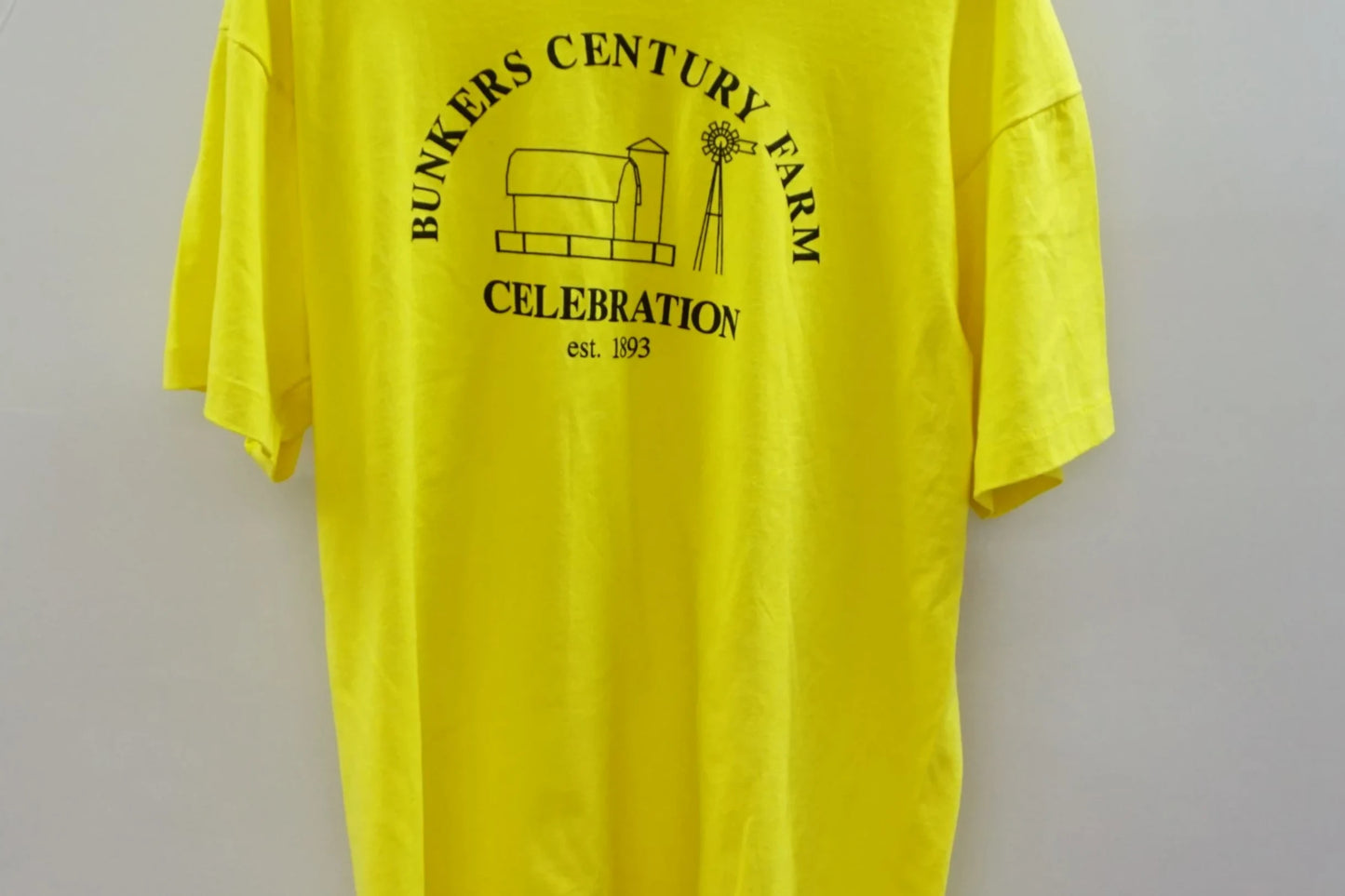 Vintage Best/Screen Stars Yellow Single Stich Tee-Shirt - 90s Center