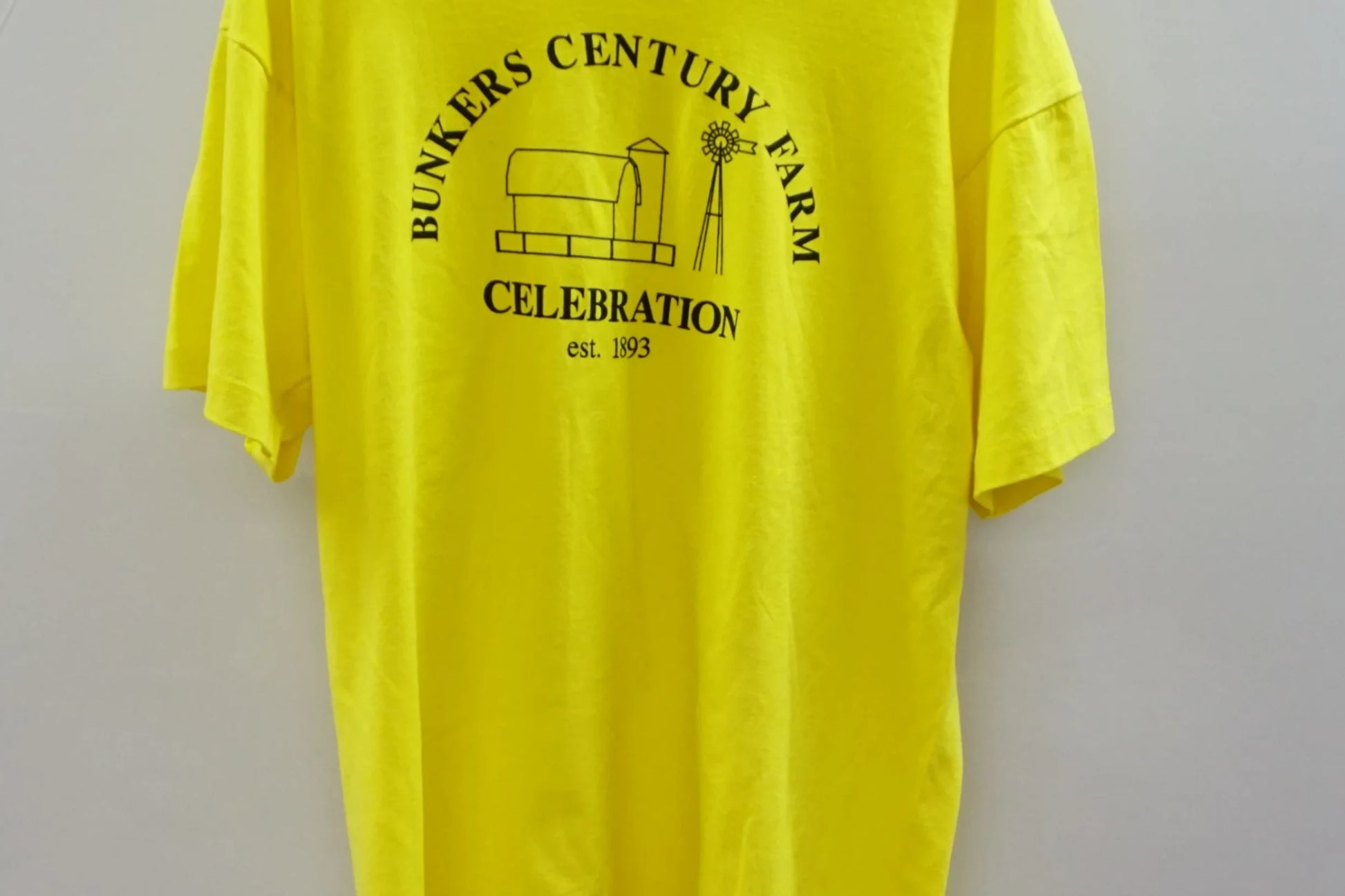 Vintage Best/Screen Stars Yellow Single Stich Tee-Shirt - 90s Center