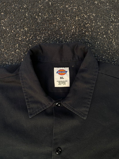 Dickies Men's Work Shirt, Long-Sleeved Button-Down Collar, Two Front Pockets, Black