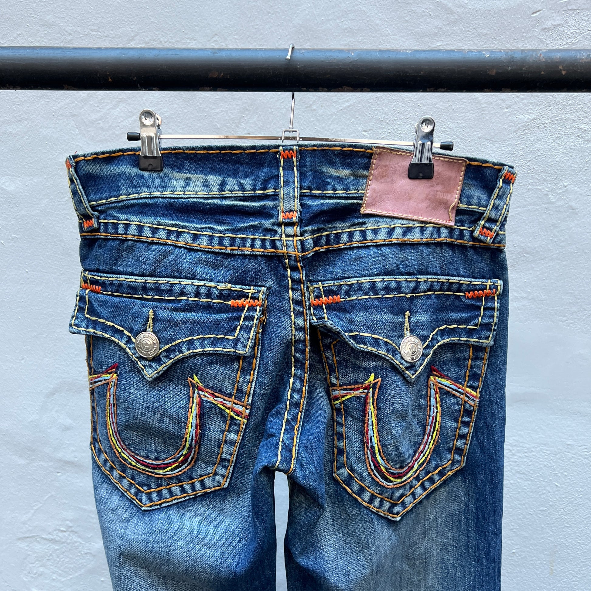 Vintage True Religion Pants pockets